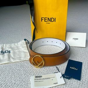 Giftable-NWT Fendi logo reversible belt size 85 in caramel and off white.